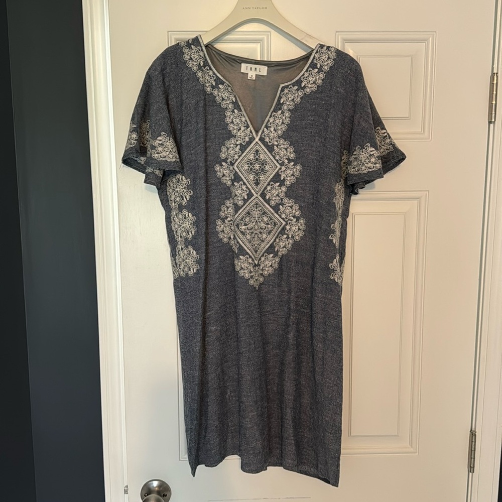 THML tunic style dress, Size M, EUC